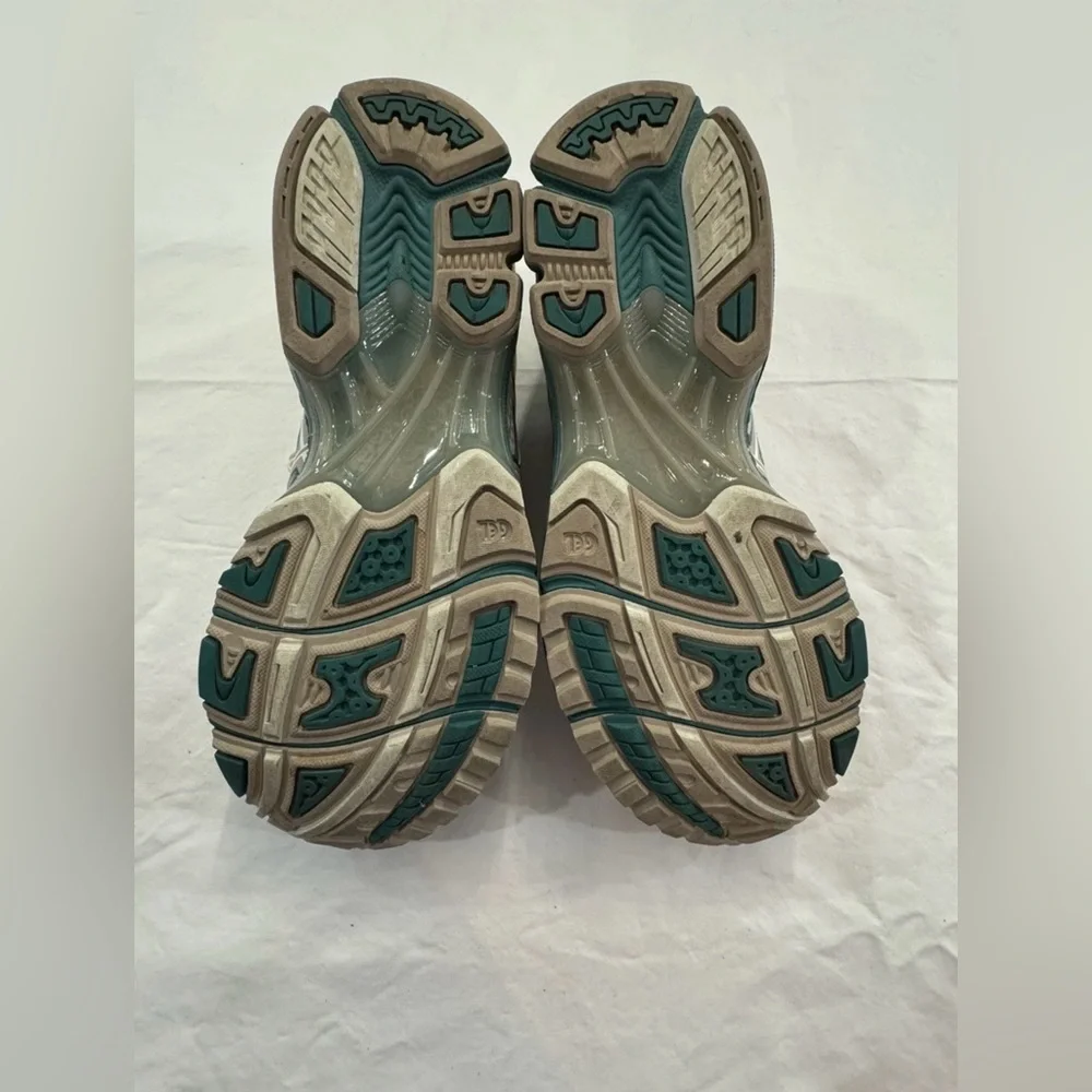 ASICS Gel-nimbus 10.1 White Rainy Lake 1203A543-102 men’s‎  Jogging Shoes Sz W-9